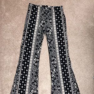 🌤2 for $10🌤Patterned Bell Bottom Soft Pant